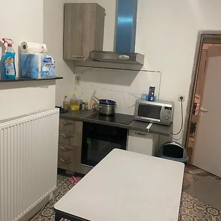 Modern In With Parking 80 M² Apartamento